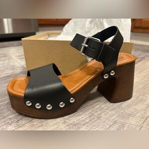 NWT Steve Madden Jemma Leat Black Leather Platform Sandals